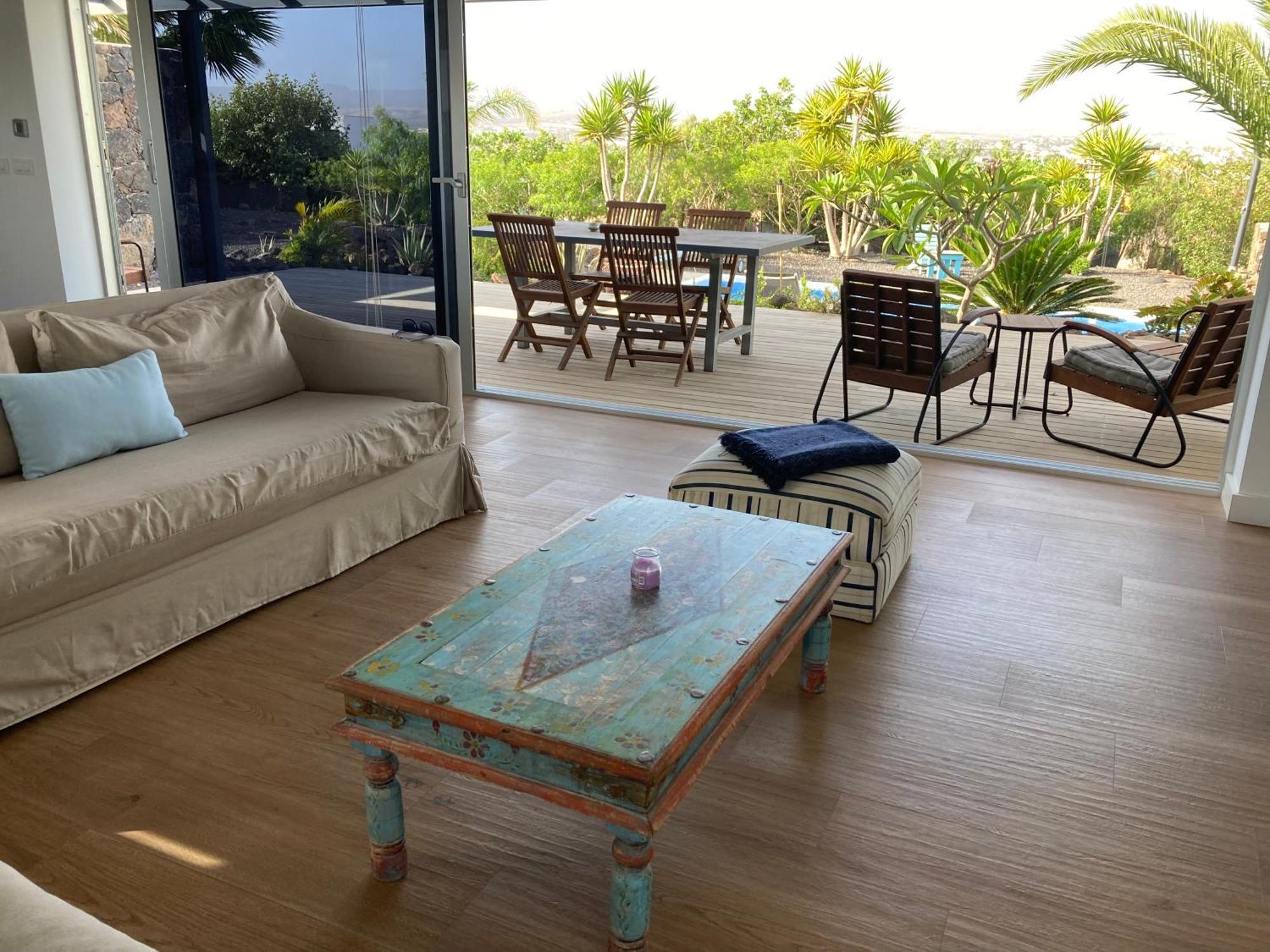 Majanicho Rock - With Heated Pool Villa Lajares