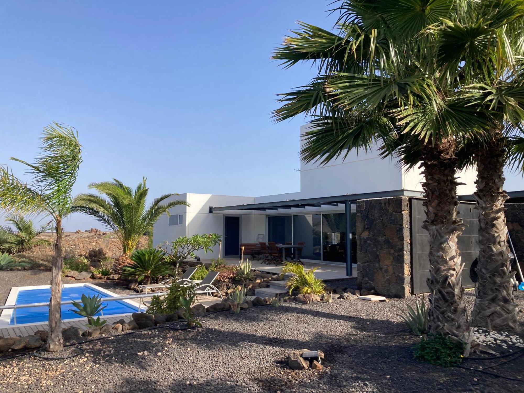 Villa Majanicho Rock - With Heated Pool Lajares