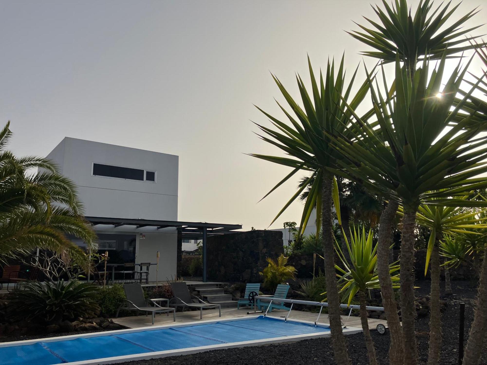 Villa Majanicho Rock - With Heated Pool Lajares