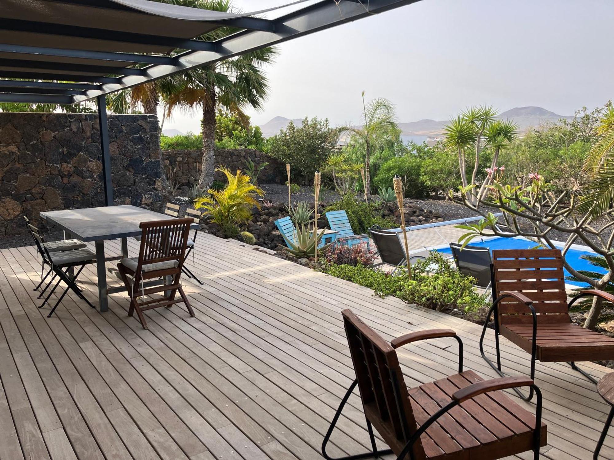 Majanicho Rock - With Heated Pool Villa