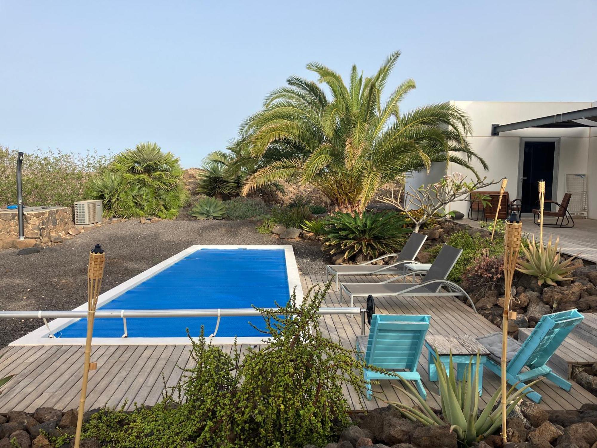 Majanicho Rock - With Heated Pool Villa Lajares